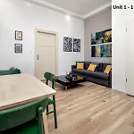 Kazincy - 1br & Stylish Apartment *