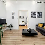 Kazincy - 1br & Stylish