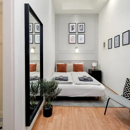 Kazincy -szimpla Kert 1br Apartment *