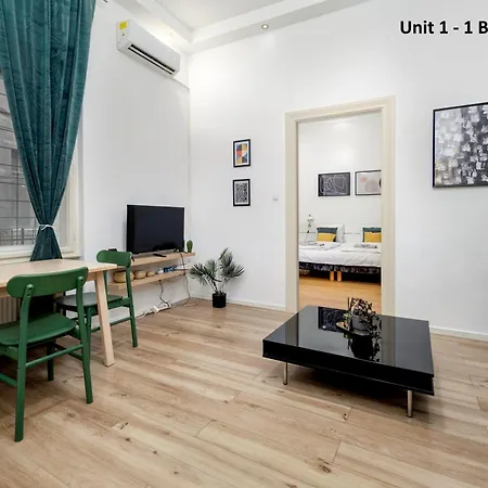 Kazincy - 1br & Stylish *