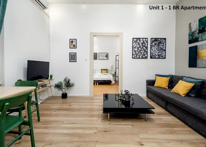 Kazincy - 1br & Stylish